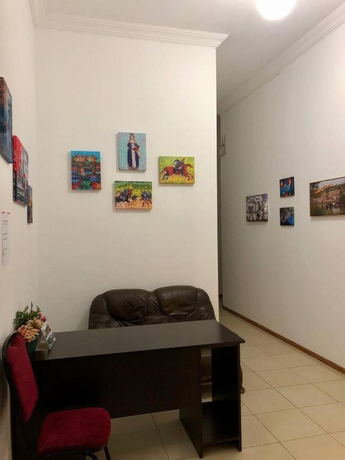 Hotel Gallery Home Tbilisi Bagian luar foto